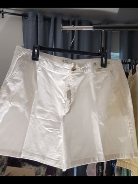 a.n.a White Mid-Rise Shorts